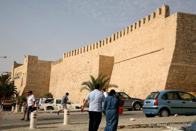 Parede com ameias do muro, Sousse - Tunísia