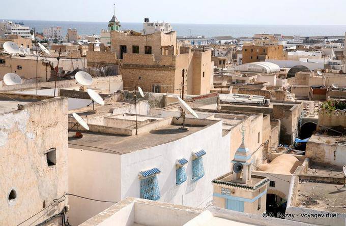 Os telhados da cidade e parábolas, Sousse Medina - Tunísia