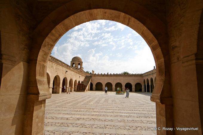 Sousse, a Grande Mesquita construída pelo aghlabide governante Aboul Abbas I em 850 - Tunísia