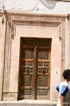 Porta com inscrições em coaching, Sfax, Tunísia.