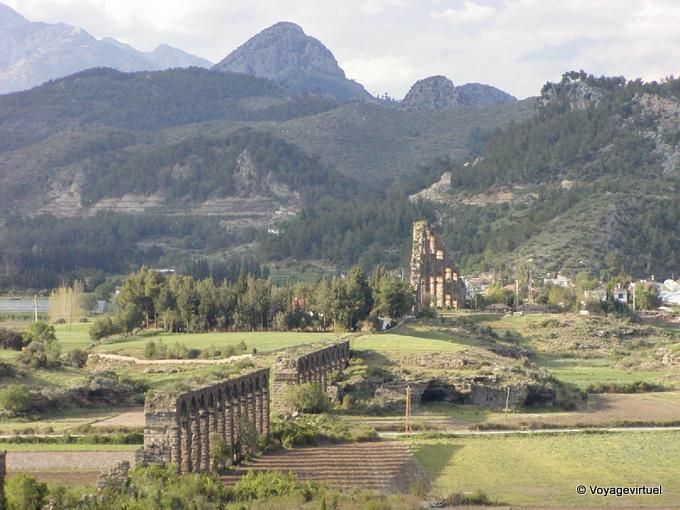 Aqueduto sifão duplo, Aspendos - Turquia