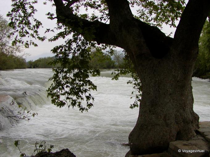 Água borbulhando Manavgat Cachoeiras - Turquia