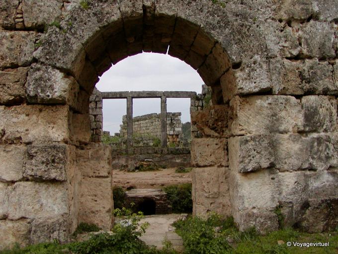 Outro ponto de vista dos banhos romanos de Perge - Turquia