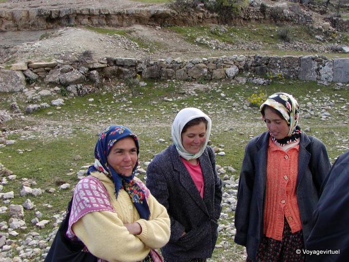 Smiles de mulheres turcas, Selge - Turquia
