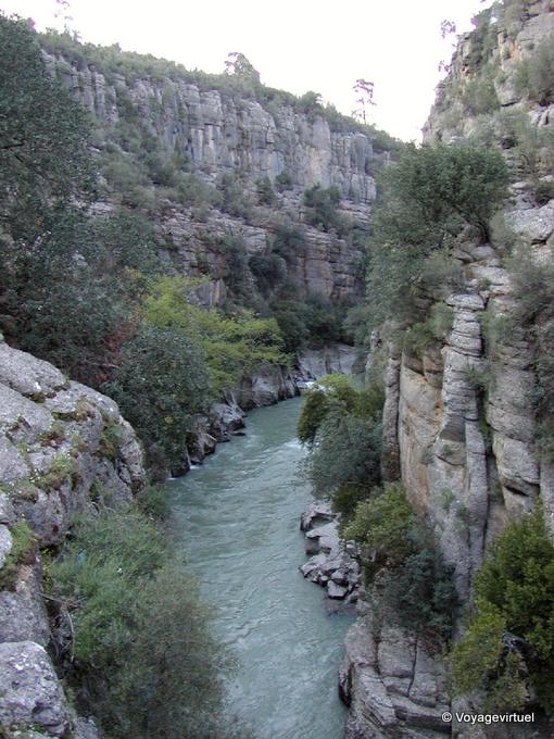 Gargantas no Parque Nacional Köprülü - Turquia