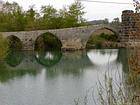 Ponte velha sobre o rio Manavgat, Turquia.