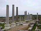 Rota principal para os banhos, Perge, Turquia.