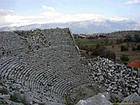 Teatro Selge, segundo século, 8.700 assentos, Turquia.