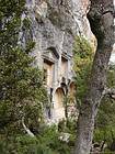 Rock Tombs cortado em Termessos, Turquia.